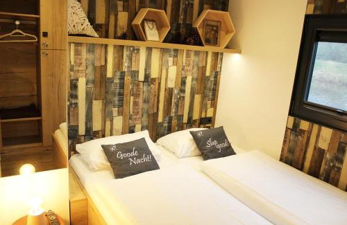 Bad Bederkesa Boat Rental | HB 6 - Hausboot Bad Bederkesa