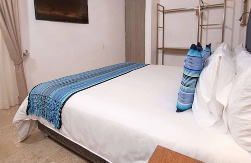 Centro Cabin | Hcf-kbf Boutique Hotel Room In The Historic Center With Pool And Wifi