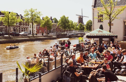 Dokkum Hotel | HCR 't Raedhus