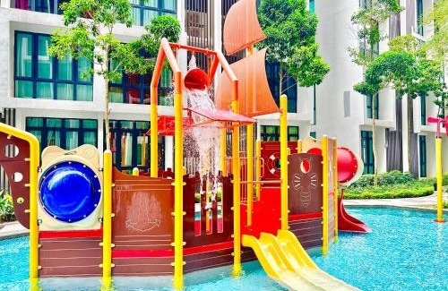 Ara Damansara Apartment | HD 1-8pax 2K1Q beds Ara Damansara near Subang Airport