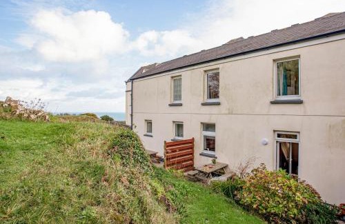 Coverack House | Headland Cottages
