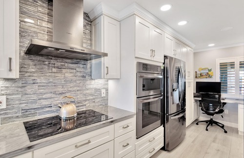 Sunset Beach Condo | Hear the Crash of the Waves/Relax @ Land's End