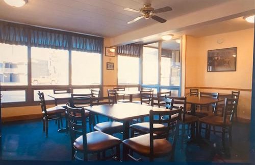 Edgewater Hotel | Heart O' Chicago Motel