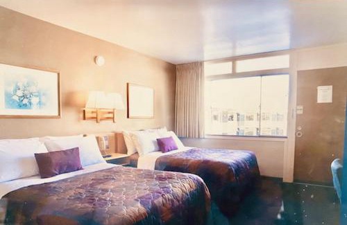 Edgewater Hotel | Heart O' Chicago Motel