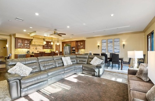 Carlsbad Village Condo | Heart of Carlsbad Village, Too Walk Everywhere!nLuxurious and Private.