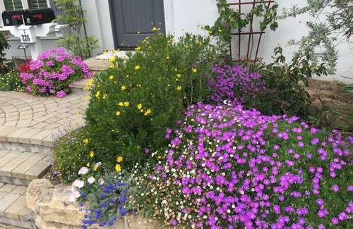 Santa Barbara House | Heart of downtown, luxury furnished, 2 bedroom, 2 bathroom, garage, parking