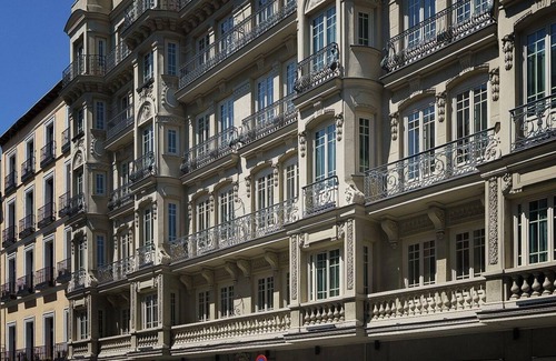 Barrio de las Letras Apartment | Heart of Madrid I surrounded by museums, monuments, theaters and hundreds of tapas bars, and restaurants