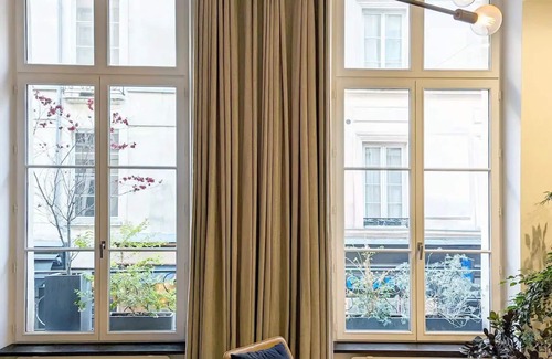 Les Halles Condo | Heart of Paris! Architect's Home!