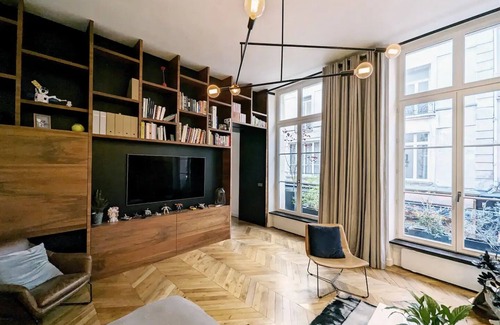 Les Halles Condo | Heart of Paris! Architect's Home!