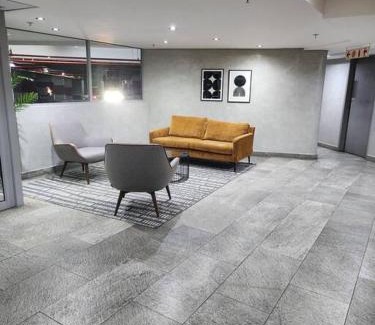 Greater Johannesburg Metropolitan Area Apartment | Heart of Sandton