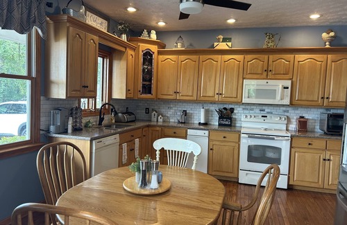 Amherst House | Heart's Desire-5bd/3ba bedroom country house with amazing views