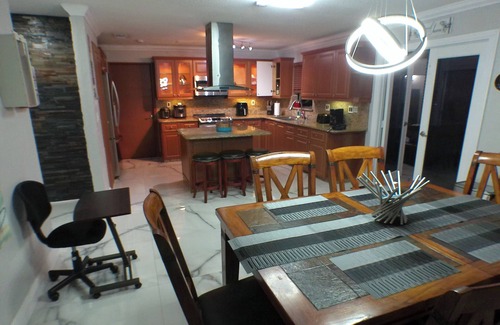 Kendale Lakes Bed & Breakfast | Heated Pool & Full House-Privated