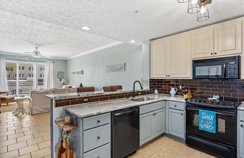 Mexico Beach Condo | Heated Pool, Hot Tub & Sauna! Oceanview!