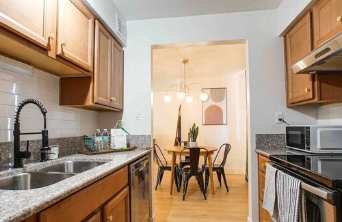 South Scottsdale Condo | Heated Pool & Hot Tub-Walk to Old Town Condo!