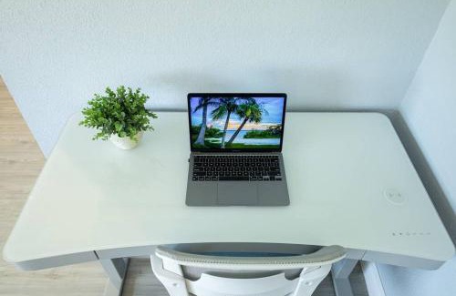 Melbourne House | Heated Pool, near Beach,USSSA, Patrick Space Force,FIT