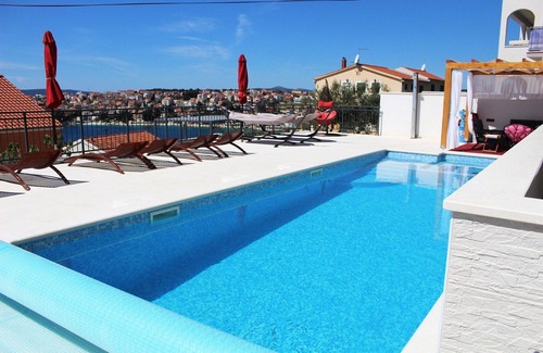 Businci Apartment | Heated pool, poolside apartment with sea view ap5