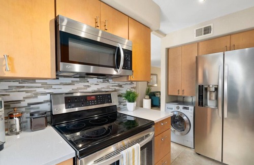 Cloisters Condo | Heated Pool Year Round | Biltmore Gem | Golf/Walk