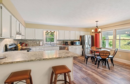 Waynesville House | Heath Retreat Guesthouse - fishing pond, hot tub, and fire pit- family friendly!