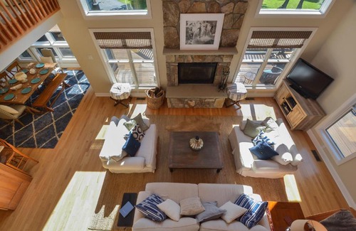 Blakeslee House | Heavenly Grove