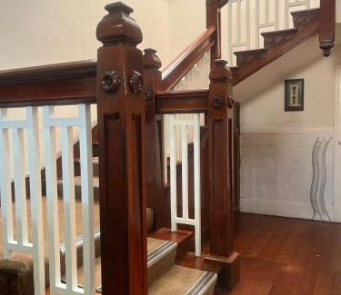 Uitenhage House | HEBA GUEST LODGE