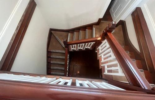 Uitenhage House | HEBA GUEST LODGE