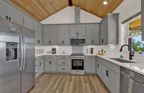 Fredericksburg House | Heilung Haus Couples Retreat with Heated Cowboy Pool and Infrared Sauna!