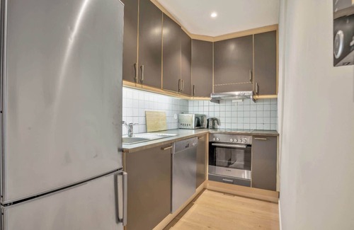 Sandviken Apartment | Heimby - Seaside Luxury - Free Parking
