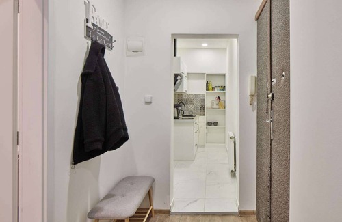Prague 3 Apartment | Helen Homestay Živkov