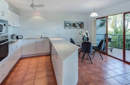 Hamilton Island Apartment | Heliconia Grove 6