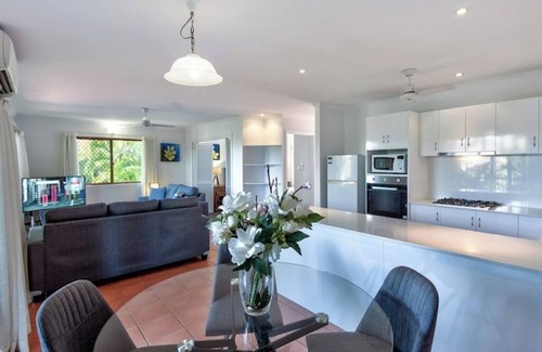 Hamilton Island Apartment | Heliconia Grove 6