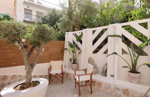 Petroupoli Apartment | Hellenic Suites Afrodite Jacuzzi & Fireplace