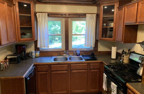 Hendersonville Cabin | HENDO HIDEAWAY