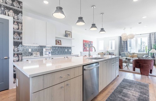 Talbot's Corner House | Henley & Hank at The Lucy - Dual Townhomes + Hot Tub