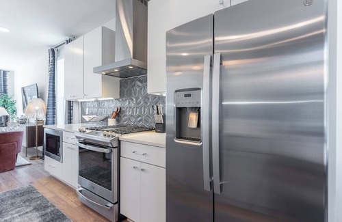 Talbot's Corner House | Henley & Hank at The Lucy - Dual Townhomes + Hot Tub