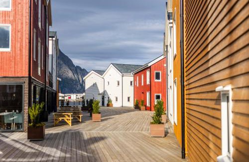 Henningsvaer Hotel | Henningsvær Bryggehotell - by Classic Norway Hotels