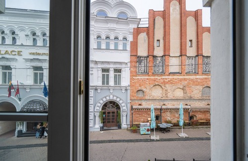 Old Town Apartment | Heritage 1 Bedr Apartment by the Gates of Dawn