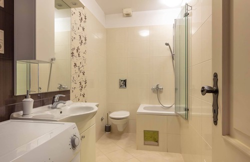 Omis Apartment | Heritage Family Apartment Mama 1 in Omiš, free parking