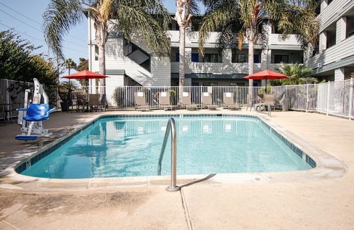 Midway-Pacific Highway Hotel | Heritage Inn San Diego