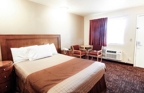 Midway-Pacific Highway Hotel | Heritage Inn San Diego