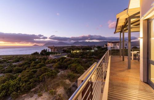 Fisherhaven House | Hermanus Beach House at CShine