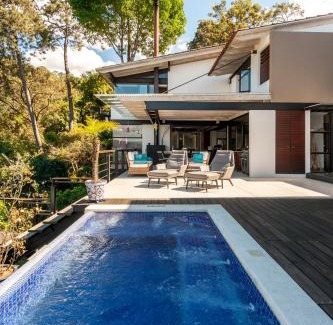 Valle de Bravo House | Hermosa Casa con Terraza y Vista al Lago en Avándaro