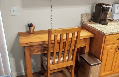 Montrose House | Hermosa Haven Winter Wonderland