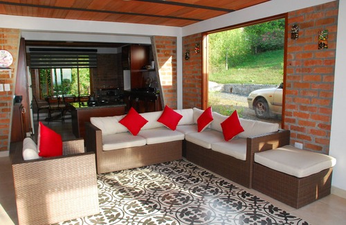 Palmira Villa | Hermosa y cómoda casa campestre con vista al Valle del Cauca