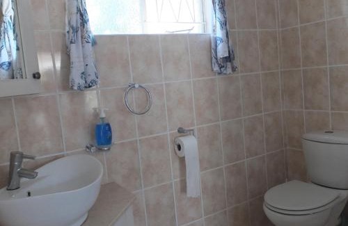 West Bank Apartment | Heron Place sunny self-catering garden flatlet