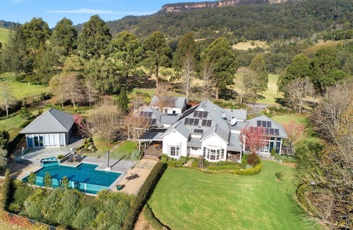 Wattamolla House | Heronwood - Country retreat 15 mins from Berry