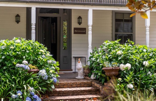 Wattamolla House | Heronwood - Country retreat 15 mins from Berry