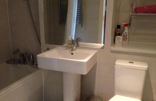 Brondesbury Apartment | Hestia Travel London