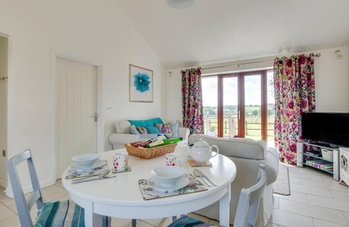 Ewhurst Green House | Hexden Lea