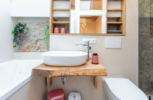 Buhlau Apartment | HexenburgbeiDresden 4 Zimmer Architektengaleriewohnung mit Whirlwanne, Kamin und Balkon - Nähe Sächsische Schweiz