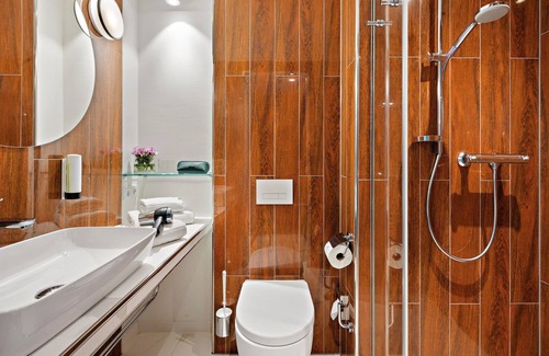Kelsterbach Hotel | Hey Lou Hotel Frankfurt Airport
